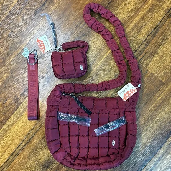 ♥️💖 LAST CHANCE🛑 FP MOVEMENT 2 Quilted Bags & Keychain NEW W/ TAGS Mahogany - Picture 1 of 9